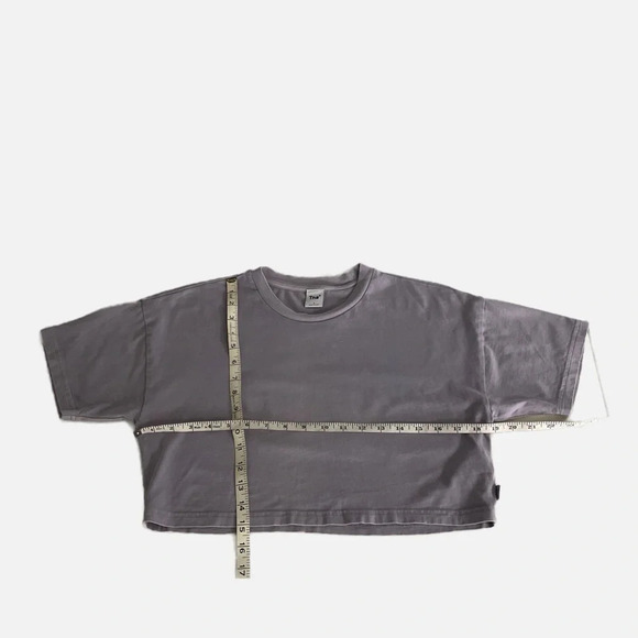 TNA Aritzia Laid Back T-Shirt Small Cropped Classic Fit Crewneck Boxy Lilac - Picture 10 of 10